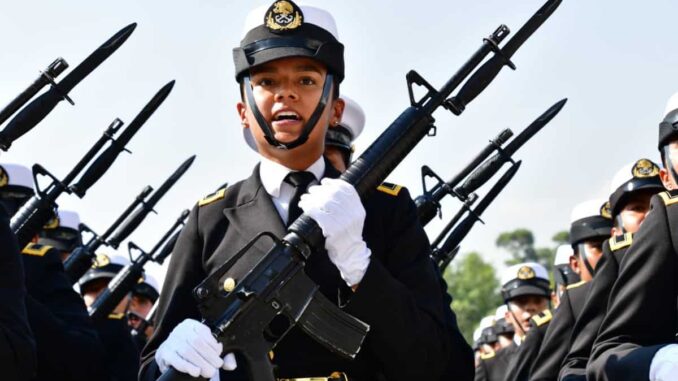 Marina reconoce contribución y compromiso de las mujeres en la institución