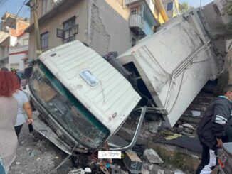 Accidente en Naucalpan, Edomex, deja una persona muerta y otra herida