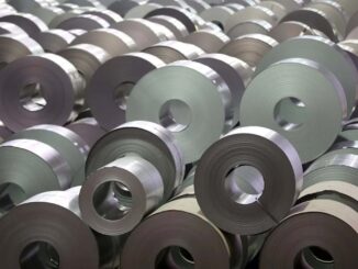 México busca eliminar aranceles al acero, aluminio y vehículos en revisión del T-MEC