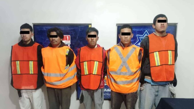 Detienen a cinco traficantes de personas y rescatan a 3 migrantes