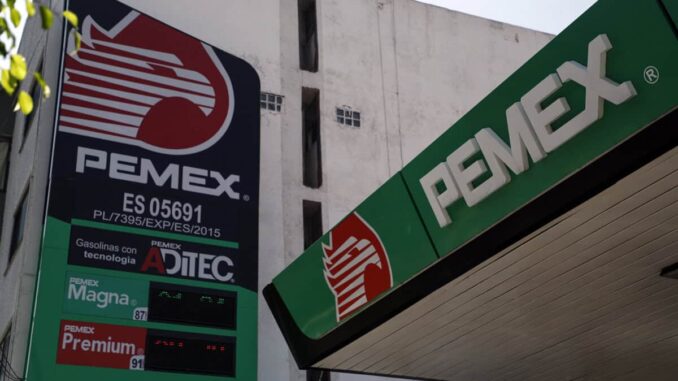 Renuevan acuerdo en México para mantener gasolina regular por debajo de 24 pesos por litro