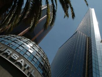 Bolsa mexicana cae 2.18 %, en sesión con fuertes pérdidas y roza piso de 66 mil unidades