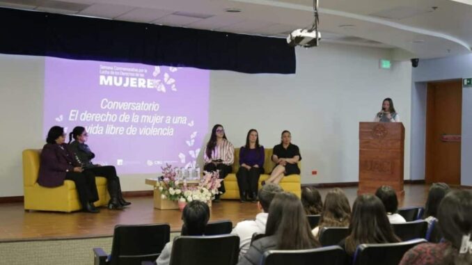 Participa CEJUM en conversatorio contra violencia en el campus Cuauhtémoc de la UACJ