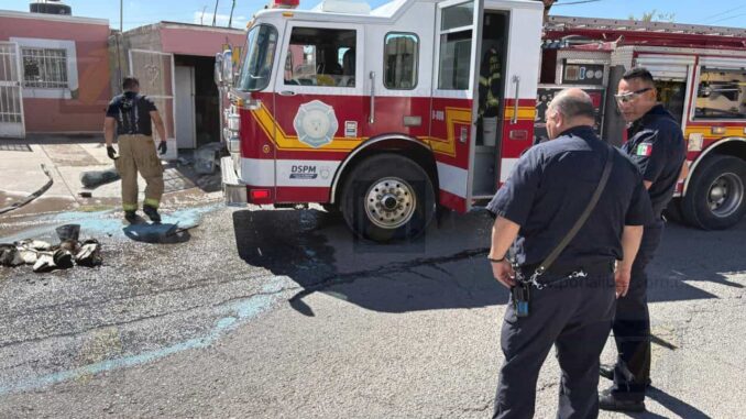 Explosión en menudería deja a mujer lesionada y provoca pérdidas totales en negocio