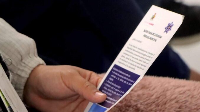 Dan plática de prevención de género en empresa