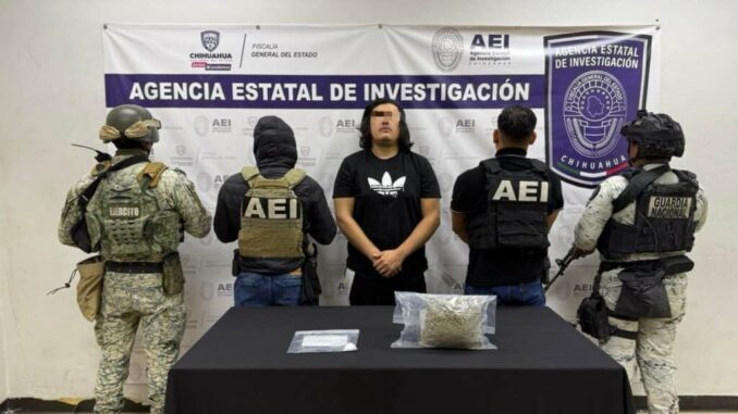 Durante cateo, detiene COE a masculino en posesión de mariguana y cocaína