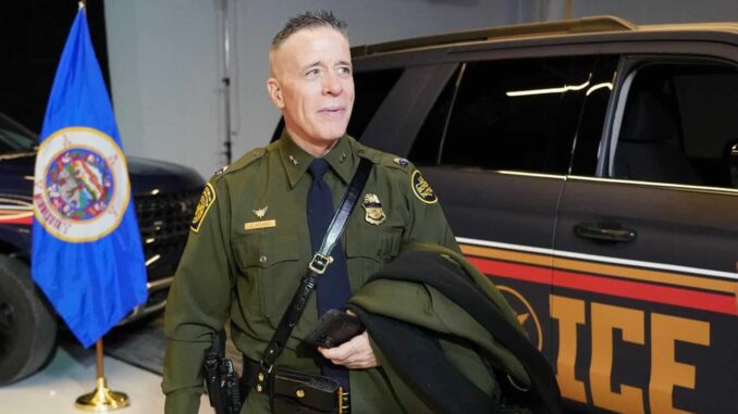 Greg Bovino, jefe de operaciones migratorias en las que murieron dos ciudadanos, se retira