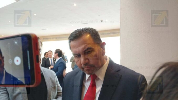 Pérez Cuéllar respalda uso de bardas y lonas en promoción política rumbo a 2027