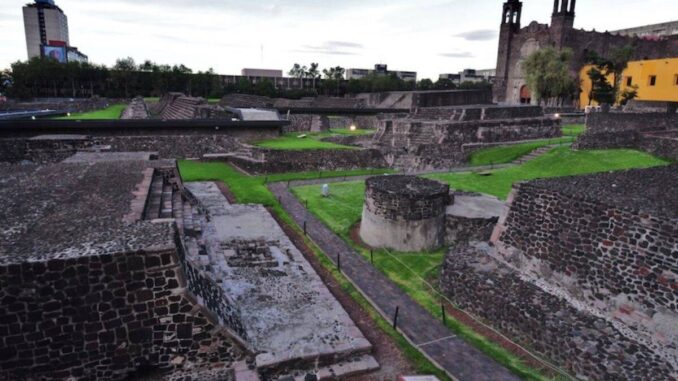 Hallan restos de mujer en Tlatelolco; INAH presume que sería una Cihuapipiltin