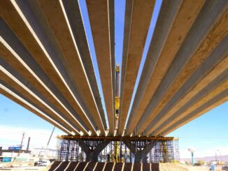 Avanza Municipio con colocación de trabes en puente de carretera Aldama y Fuerza Aérea