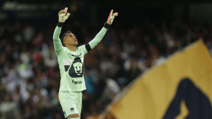 Keylor Navas renueva contrato con Pumas hasta 2027