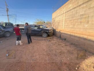 Choque en Valle Dorado deja dos lesionados