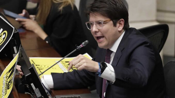 Condenan a 22 años de cárcel a intermediario en crimen del senador colombiano Miguel Uribe