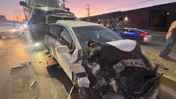 Choque múltiple en la carretera a Cuauhtémoc deja cuatro lesionados y provoca congestionamiento vial