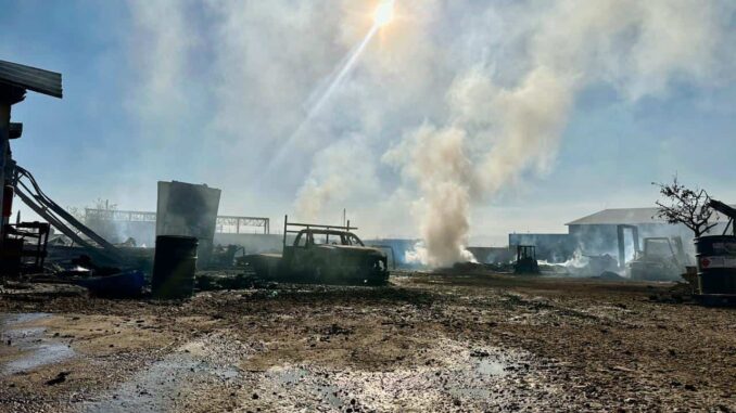 Reconoce Marco Bonilla labor de bomberos y corporaciones tras incendio en tarimera