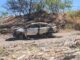Vehículo aparece calcinado y sin llantas en camino cercano al Río Chuvíscar