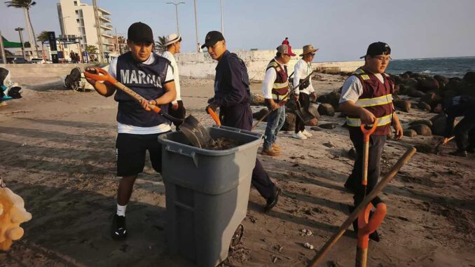 Sheinbaum afirma que derrame en golfo de México fue de un barco; pide investigación penal