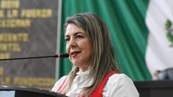 Rosana Díaz analiza salida de Morena y evalúa integrarse al PVEM