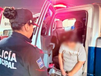 Rescatan municipales a joven y evitan intento de suicidio