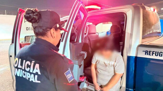 Rescatan municipales a joven y evitan intento de suicidio