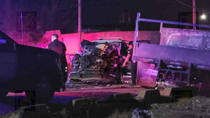 Choque entre patrulla y camión de plataforma deja a policía lesionado en Riberas de Sacramento