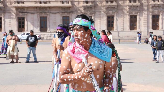 Celebran comunidades indígenas de la capital inicio de la Semana Santa Rarámuri