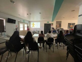 Imparte CEJUM plática en albergue La Gran Familia de Gregory