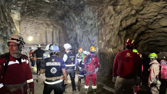 Activan bomba para rescate de mineros atrapados en Sinaloa