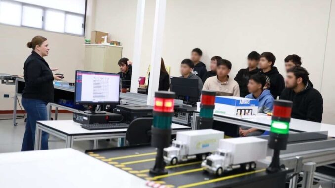 Arranca UTCH Sur entrega de fichas y anuncia becas de inscripción