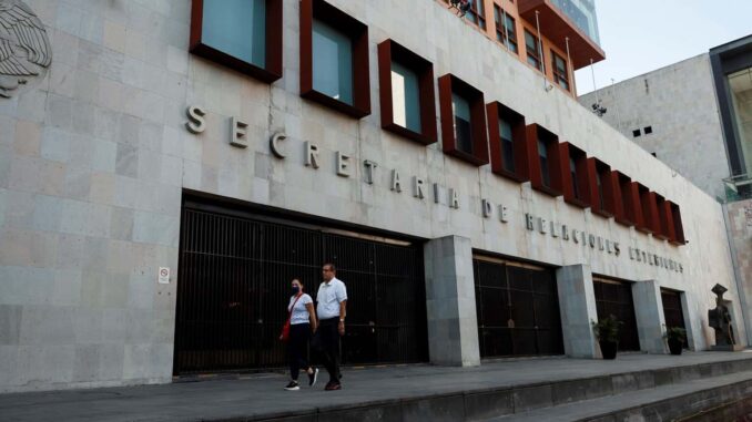 Reportan la muerte de otro migrante mexicano bajo custodia del ICE