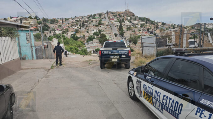 Ejecutan a hombre en arroyo de la colonia Alfredo Chávez; sus perros resguardaban el cuerpo