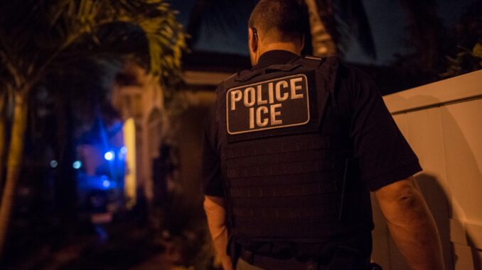 Renuncia Todd Lyons, jefe interino del ICE y supervisor del plan de deportación masiva de Trump