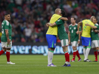 México derrota a Brasil en el partido de leyendas