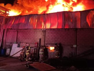 Sofocan fuerte incendio en fábrica de Ecatepec, Edomex; fueron evacuadas 100 personas