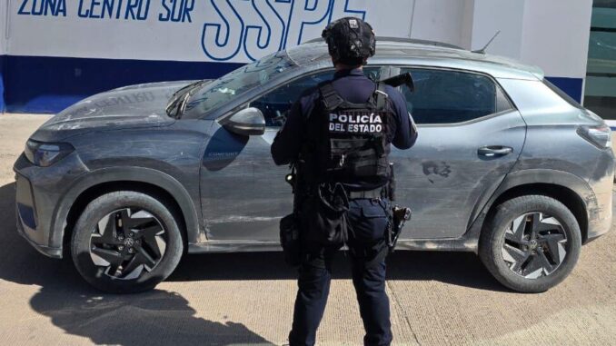 Recuperan vehículo con reporte de robo en el tramo carretero Chihuahua-Ojinaga