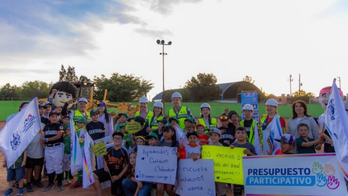 ¡Pronto pasto sintético y luz LED! Inician remodelación de campo de beis en Villas del Real