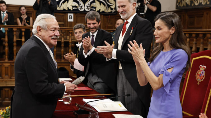 Mexicano Gonzalo Celorio recibe el Premio Cervantes 2025