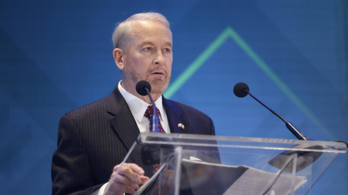 Embajador de EE.UU. destaca inversión y seguridad energética en proyecto Mexinol