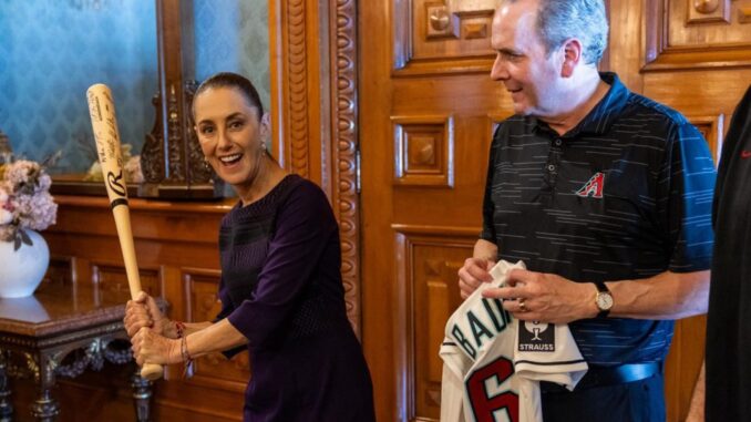 Sheinbaum se reúne con directivos y jugadores de Grandes Ligas, San Diego Padres y Arizona Diamondbacks