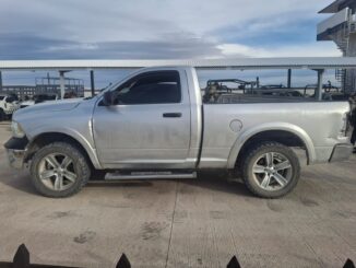 Aseguran vehículo con blindaje artesanal abandonado en brecha de Aldama