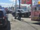 Policías municipales atienden a hombre con fuerte intoxicación alcohólica