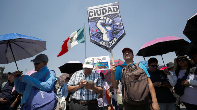 Primero de Mayo, la antesala de miles de maestros de la CNTE que protestarán en el Mundial