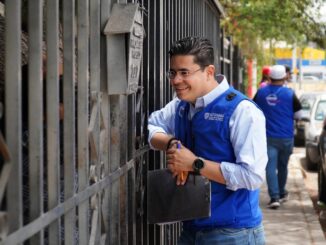 Rafa Loera recorre colonias en la zona  Centro-Sur