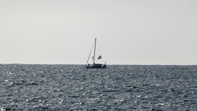 México repatria a connacional detenida por Israel que viajaba en Flotilla Global Sumud
