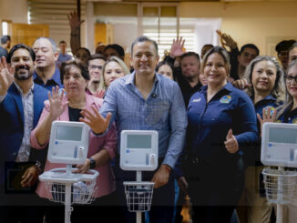 Marco Bonilla entrega monitores pediátricos para área de pediatría del IMSS