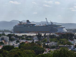 Arriba a Mazatlán el ‘Navigator of the Seas’ con más de 3 mil 700 turistas