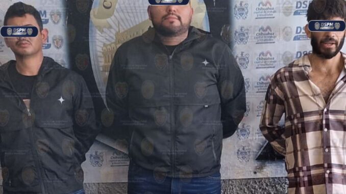 Detienen a tres con 6 fusiles AR-15 en la colonia Vistas del Norte