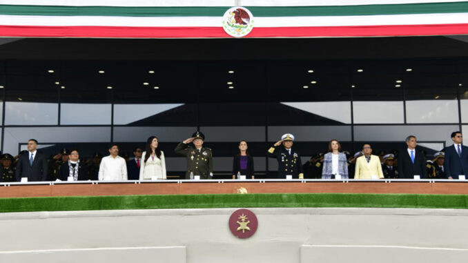 Conmemoran 106 años de la Columna de la Legalidad en el Heroico Colegio Militar