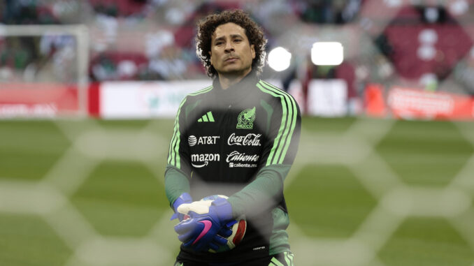 Guillermo Ochoa se concentra con México y se entusiasma con acudir a su sexto Mundial