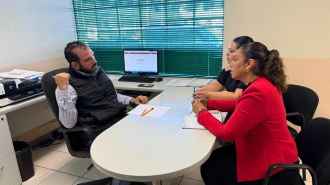 Sostienen reunión de colaboración directivos de CEJUM y Registro Civil